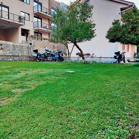 Apartman Dolcerosa Kotor Buitenkant foto